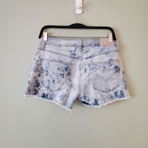 Calvin Klein acid wash shorts size 28 - Picture 3 of 9